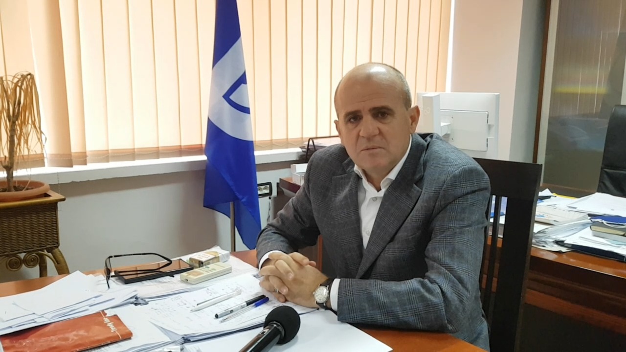 Kreu i PD Durrës, Luan Hoti, i përgjigjet Berishës: Familja ime njihet për integritet në Durrës, familja jote është non grata për korrupsion